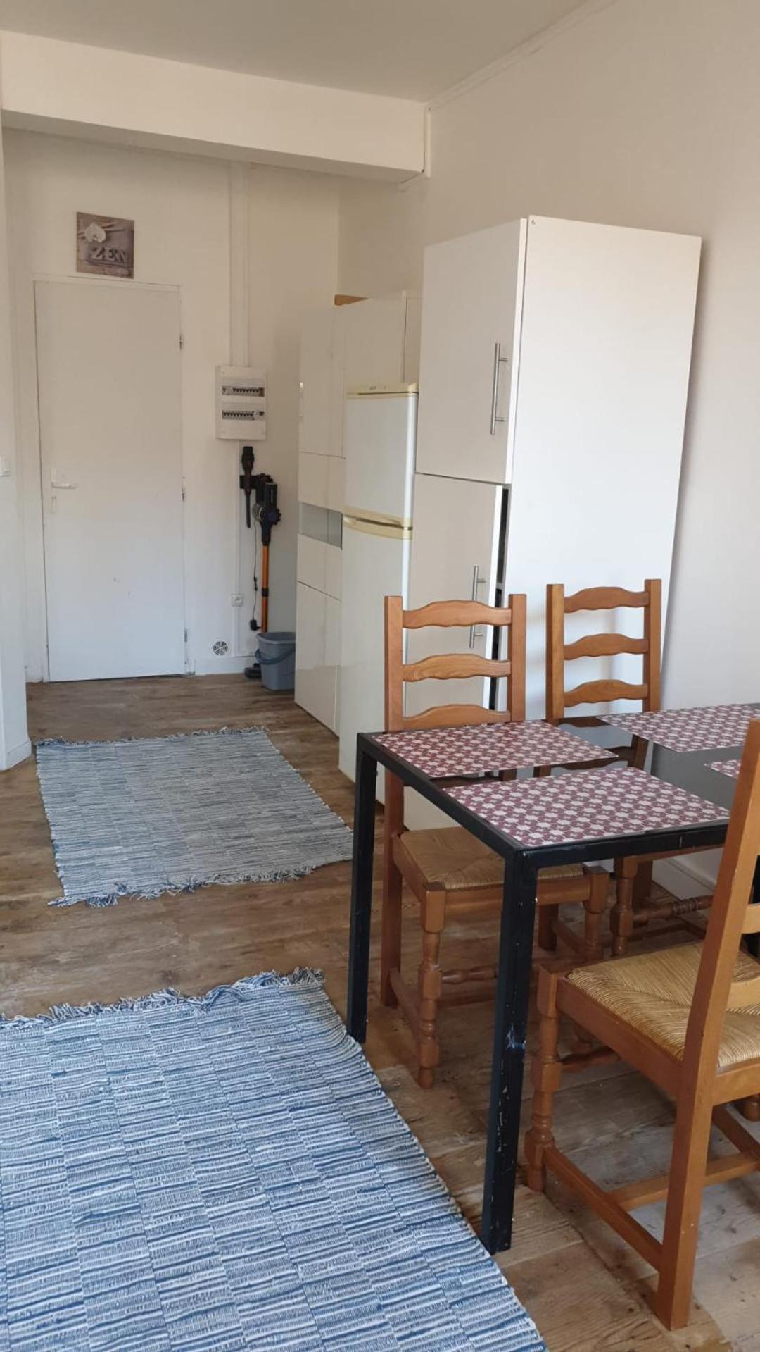 Appartements Simples Et Fonctionnels Pamiers Bagian luar foto